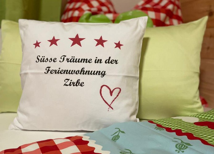 Kissen Süße Träume in der Fewo Zirbe